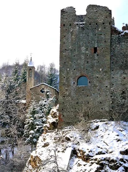 Veduta invernale del castello